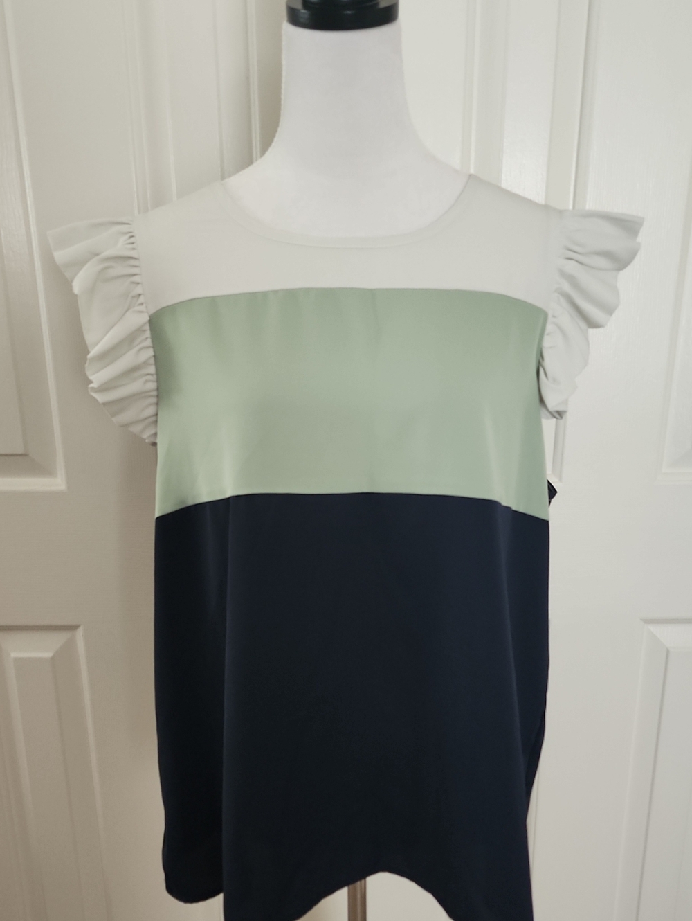 SHEIN Colorblock Ruffle Sleeve Blouse in White, Mint, Navy